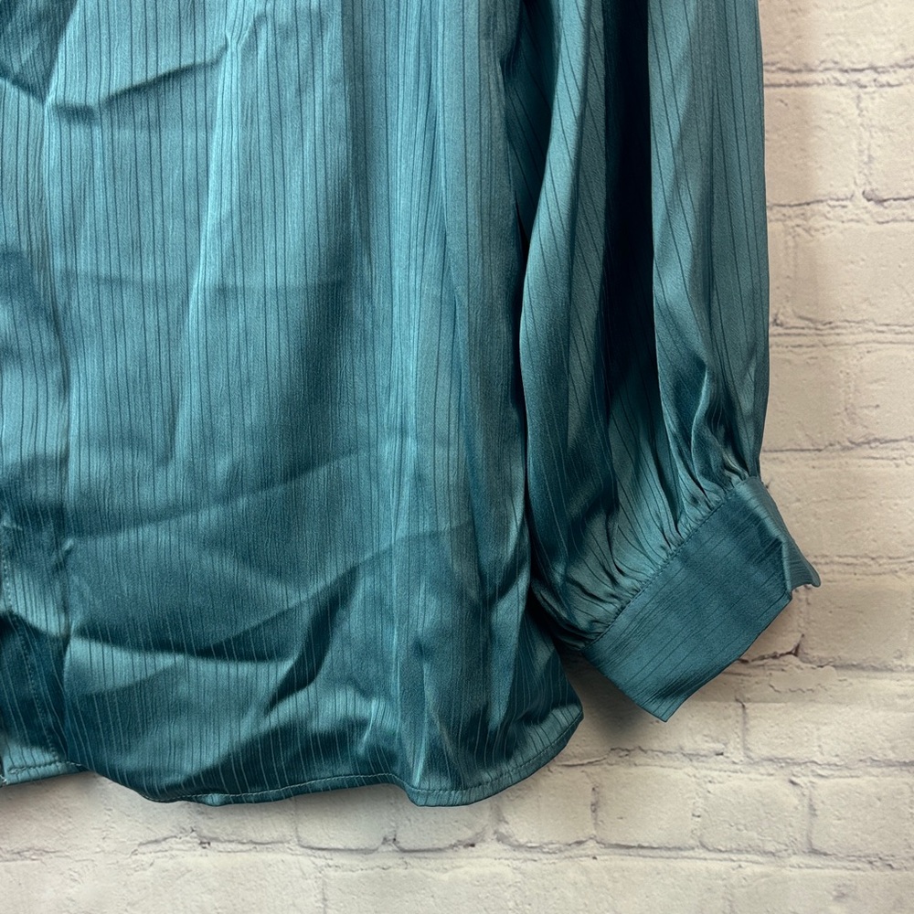 BloomChic Teal Button Down Shirt - Picture 4 of 7